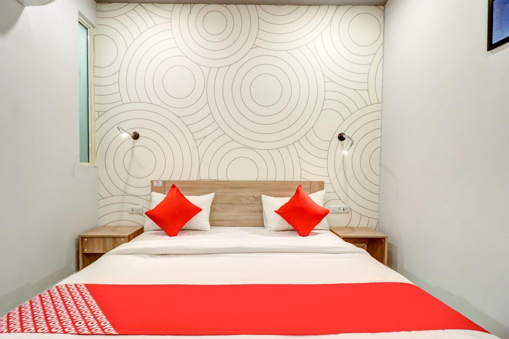 Hotel O Jps Grand Hotel Yeni Delhi Dış mekan fotoğraf